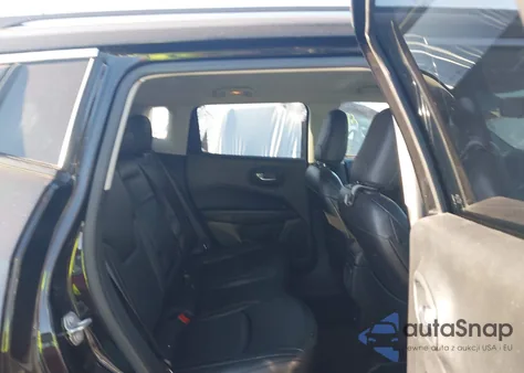 2019 Jeep Compass Limited 4X4 from USA, damaged, VIN 3C4NJDCBXKT679305